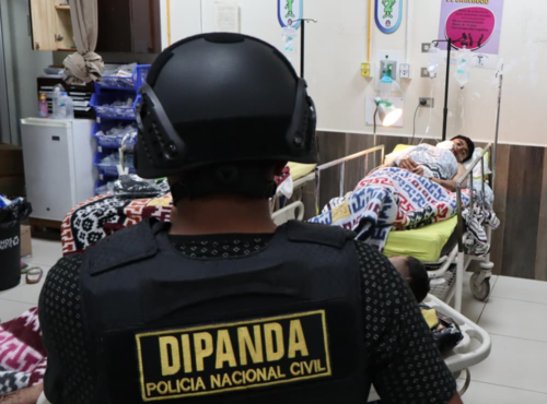 Los delincuentes fueron trasladados al hospital bajo custodia policial. (Foto: Nuestro Diario)