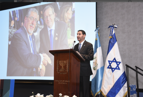 El embajador Alon Lavi record&oacute; que el mandatario Bernardo Ar&eacute;valo tuvo ocasi&oacute;n de reunirse con Isaac Herzog, presidente de Israel en Costa Rica. (Foto: &Eacute;dgar Poc&oacute;n/Soy502)
