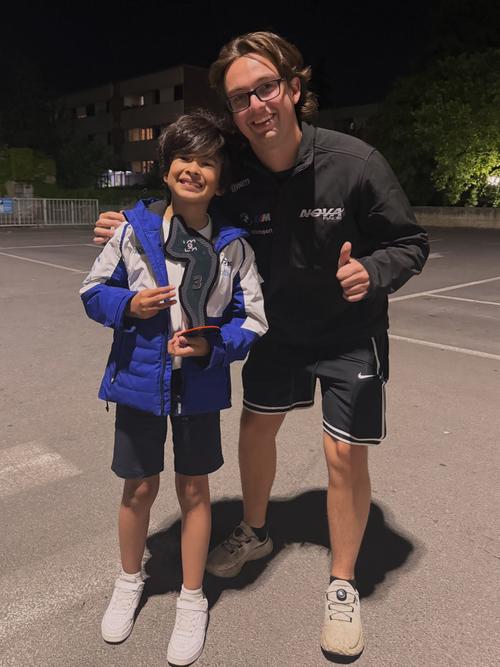 Santiago estuvo presente en el debut de Ian Rodr&iacute;guez, en el Campeonato Italiano de Automovilismo. (Foto: Manuel de Le&oacute;n)