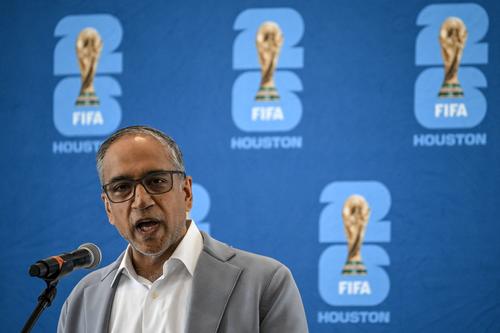 Hussain Naqi, gerente general de NRG Park, en cuyo complejo se encuentra el estadio, han acondicionado el campo.