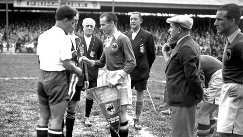Treinta y seis naciones se inscribieron para las eliminatorias, tres m&aacute;s que en Italia 1934