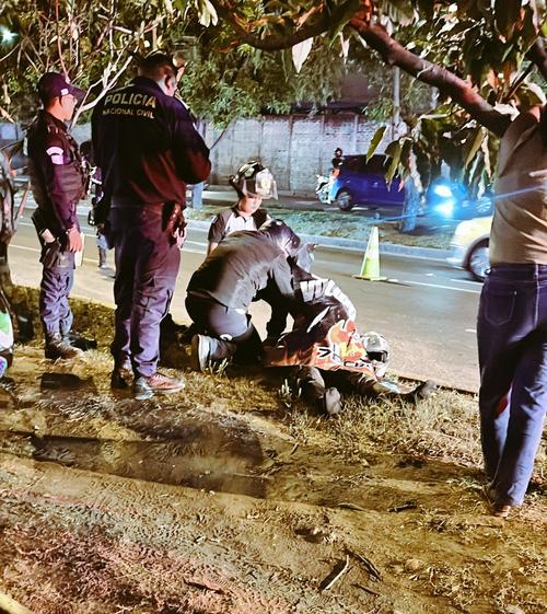 La v&iacute;ctima mortal es un motorista que aun no ha sido identificado. (Foto: Redes sociales)
