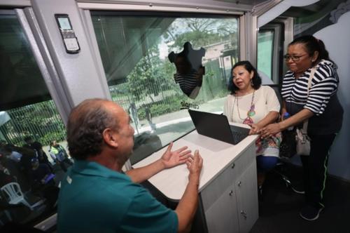 Mejora tu CV y busca trabajo en el Bus del Empleo de la capital!! (Foto: Cortes&iacute;a/Municipalidad de Guatemala)