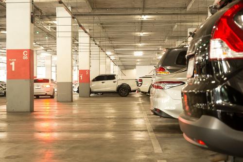 La iniciativa propone una ley para obligar a instalar parqueos gratuitos y seguros para los usuarios. (Foto ilustrativa: Shutterstock)