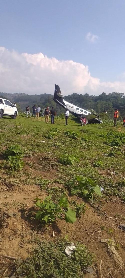 No se reportaron v&iacute;ctimas heridas ni mortales tras el accidente. (Foto: Redes sociales)