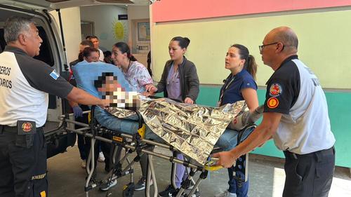 El menor fue trasladado al Hospital General San Juan de Dios. (Foto: Bomberos Voluntarios)