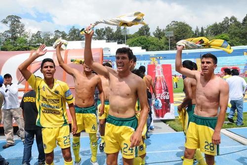 As&iacute; festejaron los jugadores tras obtener el ascenso a Liga Mayor en 2014; desde entonces se han mantenido en el futbol nacional de primer nivel. (Foto: Archivo)