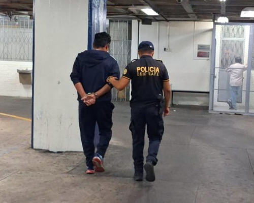 El hombre se&ntilde;alado de asesinado en grado de tentativa y otros delitos fue deportado de EE.UU. (Foto: PNC)