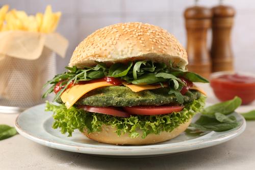 La primera hamburguesa vegetariana fue creada en los 1980. (Foto: Shutterstock)