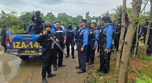 La zona fronteriza en Izabal se encuentra custodiada por las fuerzas de seguridad. (Foto: PNC)