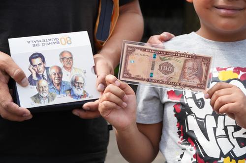 Banco de Guatemala, billete conmemorativo, billete Q100.00, &Aacute;lvaro G&oacute;nzalez Ricci, 03