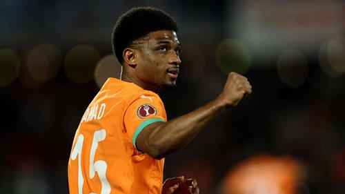 Amad Diallo, extremo del Manchester United, lider&oacute; a Costa de Marfil en las eliminatorias para asegurar el boleto al Mundial 2026.