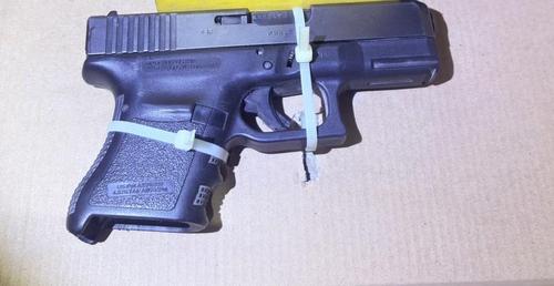 Esta es el arma que utilizaban los delincuentes para cometer asaltos. (Foto: PNC)