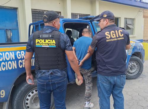 El detenido fue identificado como: Adelson "N", de 30 a&ntilde;os. (Foto: PNC)