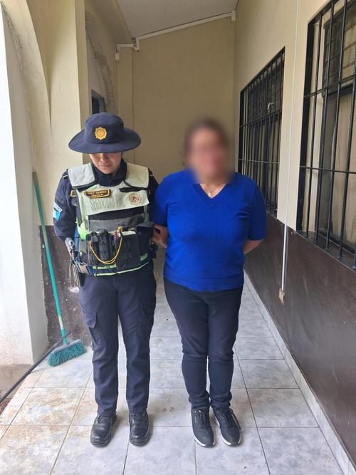 La conductora fue capturada durante un operativo en la CA-1 Oriente. (Foto: PNC Transito)