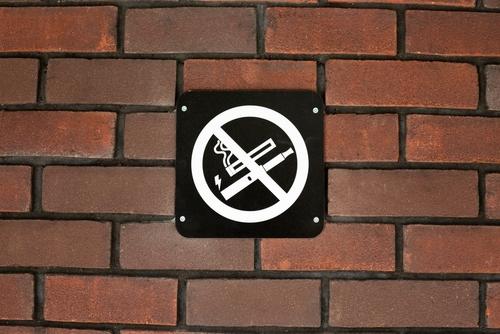 El diputado H&eacute;ctor Aldana plantea revisar si algunas prohibiciones ya est&aacute;n contempladas en la legislaci&oacute;n vigente.    Markdown pegado (Foto ilustrativa: Shutterstock)