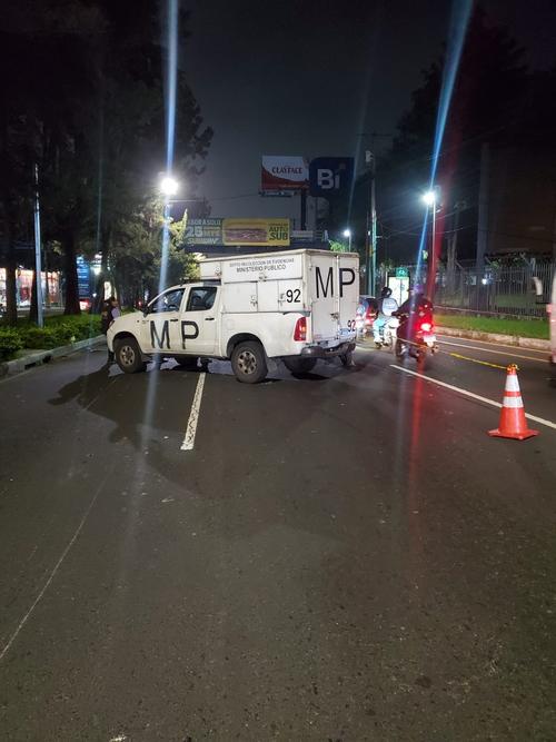 El carril derecho permanece habilitado para la circulaci&oacute;n. (Foto: Transito Mixco)