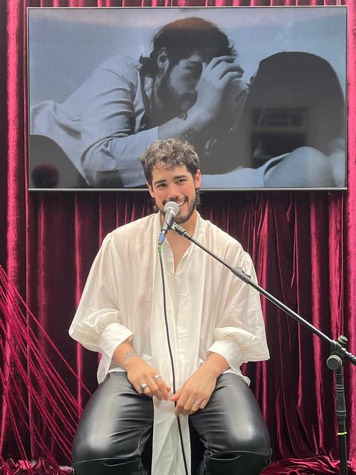 Adrian Alburez, Gracias x tanto, nuevo, album, soy502, guatemala, fama, gente, musica 6