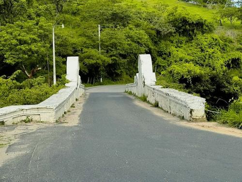 El hist&oacute;rico puente contin&uacute;a siendo un referente de Cubulco. (Foto: Noti Cubulco)