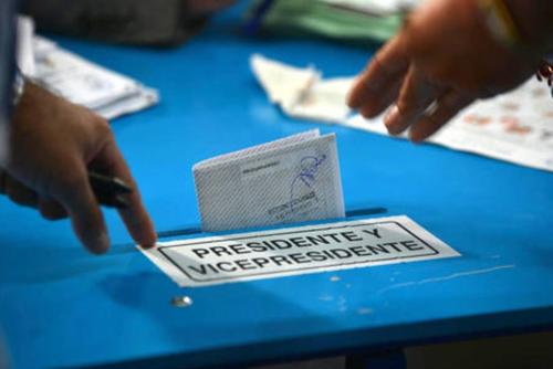 Seg&uacute;n el an&aacute;lisis de Renzo Rosal el l&iacute;mite difuso entre difundir ideolog&iacute;as pol&iacute;ticas y persuadir anticipadamente al electorado pone a prueba la fiscalizaci&oacute;n de las normas electorales. (Foto: Archivo)