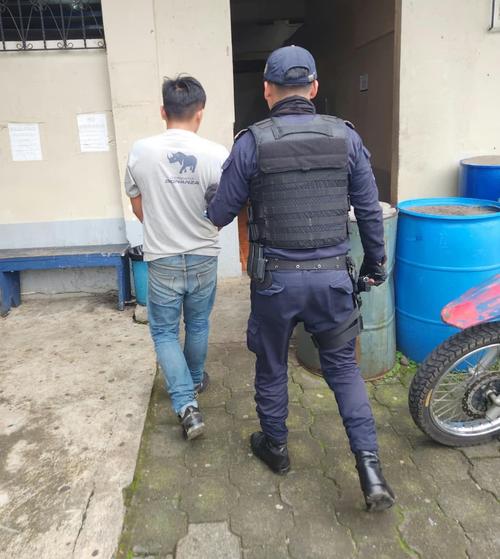 El detenido tiene 21 a&ntilde;os y fue identificado como Luis &ldquo;N&rdquo;. (Foto: PNC)