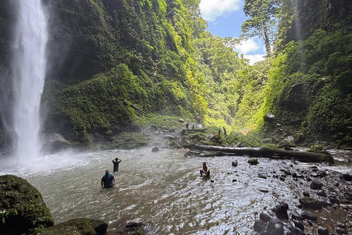En familia se puede disfrutar de la cascada La Chocoyera. (Foto: Fabio-Andres Toyon)