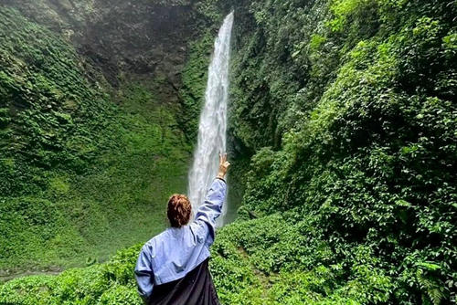 Si quieres conocer la cascada La Chocoyera es recomendable trasladarse en veh&iacute;culos 4x4. (Foto: Locos por Guate)