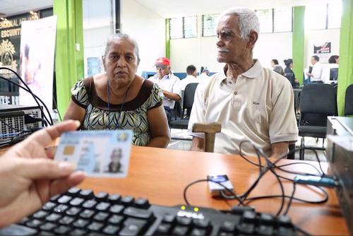 IGSS, bono extraordinario, pensionados, Q1,000, Acuerdo 1571, seguridad social, jubilados, Guatemala, 02