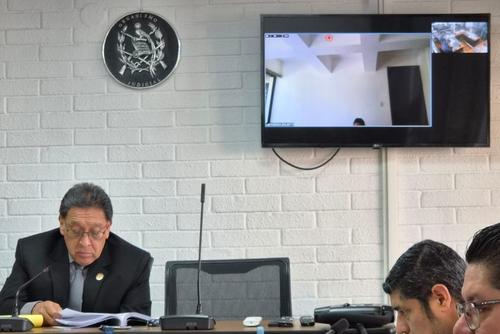 El juez Delman Gonz&aacute;lez, titular del Juzgado de Extinci&oacute;n de Dominio, conoce la carpeta judicial de varios bienes en proceso de extinci&oacute;n de la exvicepresidenta Baldetti. (Foto: Estuardo Paredes/Colaborador)