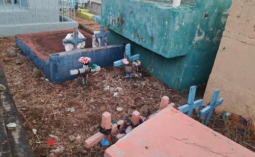 La tumba donde se ocult&oacute; el conejo se localizaba en un rinc&oacute;n apartado del camposanto. (Foto: Catalina Jarqu&iacute;n)