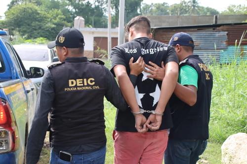 El capturado fue identificado por las autoridades como Henry "N". (Foto: PNC)