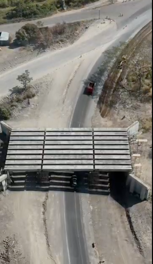 En el Tramo VIII ya se coloca carpeta asf&aacute;ltica, terracer&iacute;a y la superestructura de varios puentes. (Foto: CIV)