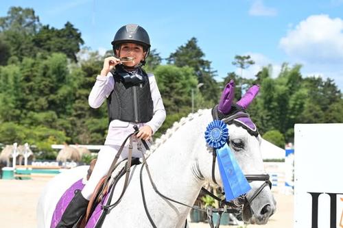 Cristina Ortega, con Carmela, se impuso en la categor&iacute;a Abierta a 0.90 metros. (Foto: Asociaci&oacute;n de Ecuestre)