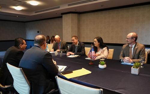 Funcionarios guatemaltecos se reunieron con la Subsecretaria Adjunta para Centroam&eacute;rica, Ana Quintana-Lovett. (Foto: US Embassy Guatemala)
