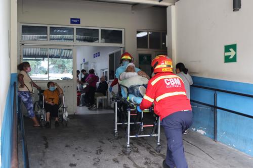 El hombre result&oacute; herido mientras realizaba trabajos de construcci&oacute;n. (Foto: CMB)