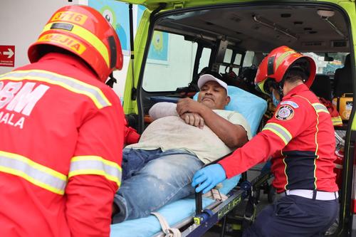 El hombre presentaba quemaduras de segundo y tercer grado en uno de sus brazos. (Foto: CMB)