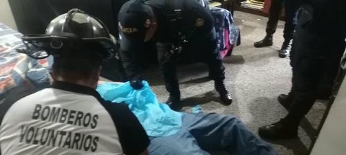 La v&iacute;ctima es una mujer que muri&oacute; tras ser atacada a balazos. (Foto: CVB)