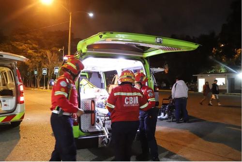El guardia fue llevado a un centro asistencial. (Foto: Bomberos Municipales)
