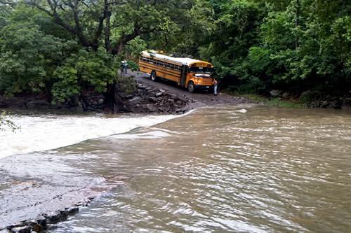 Bomberos Voluntarios, temporada de lluvias, prevenci&oacute;n, inundaciones, deslizamientos, emergencias, carreteras, Guatemala, 03