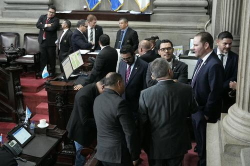 La iniciativa 6852 que propone exoneración de impuestos a los combustibles fue aprobada en su único debate en el Pleno tras ser conocida de Urgencia Nacional. (Foto: Wilder López/Soy502) 