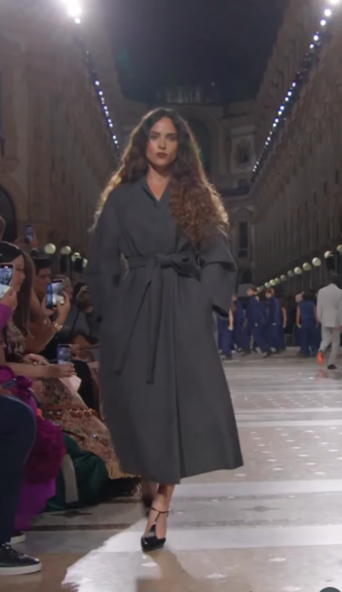 Adria Arjona, pasarela, Vogue World Milano, Italia, noticias, guatemala, soy502 1