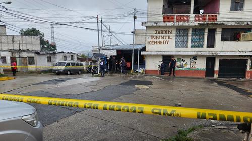 El crimen ocurri&oacute; frente a una tienda ubicada a la par de un jard&iacute;n infantil. (Foto: Estuardo Paredes/Colaborador)