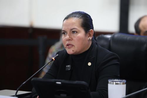 La ministra Mar&iacute;a Fernanda Rivera atribuye la emergencia a cinco anomal&iacute;as agroclim&aacute;ticas consecutivas que podr&iacute;an prolongaste hasta inicios del 2027. (Foto: Organismo Legislativo)