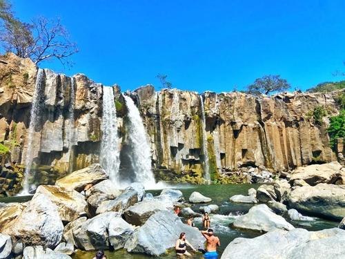 El sitio es altamente visitado en Semana Santa y d&iacute;as festivos. (Foto: FB/Cataratas El Salto o Los Amates)