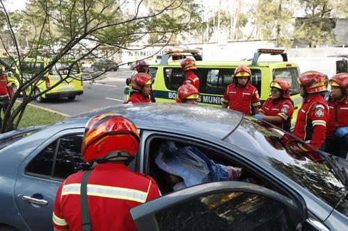 La escena qued&oacute; a cargo de agentes de la PNC. (Foto: CMB)