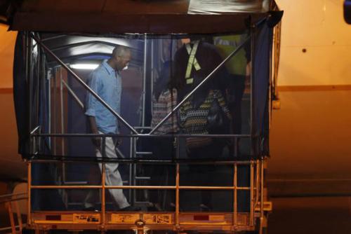 Mariano Rivera subi&oacute; al avi&oacute;n a dar la bienvenida a sus a los jugadores