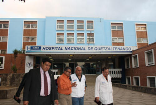 Alrededor de 450 pacientes acuden diariamente a la consulta externa del Hospital Regional de Occidente. (Foto: Cortes&iacute;a de Nuestro Diario)
