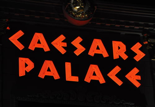El Caesar Palace abri&oacute; sus puertas en 1937 y fue absorbido en 2008 por otra corporaci&oacute;n que realiz&oacute; un rescate financiero debido a la crisis econ&oacute;mica que afect&oacute; a los grandes casinos. (Foto: Archivo)
