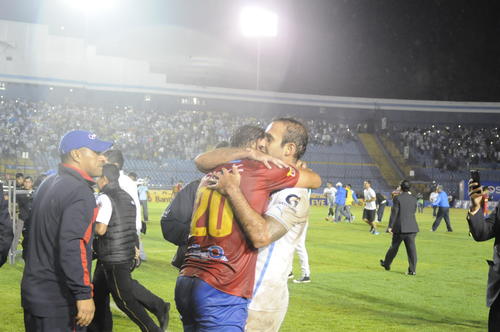 Postal del juego limpio y respeto. (Foto: Soy502)