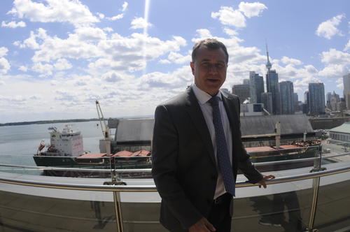 Ricardo Ortiz es caracter&iacute;stico por incluir palabras en italiano en sus narraciones. (Foto: Pedro Pablo Mijangos/Soy502)